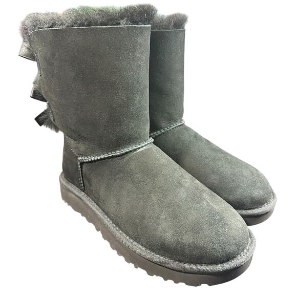 WOMENS US 6 UGG BAILEY BOW II BLACK SUEDE SHEEPSKIN WOOL / EUR 37 - Picture 1 of 10